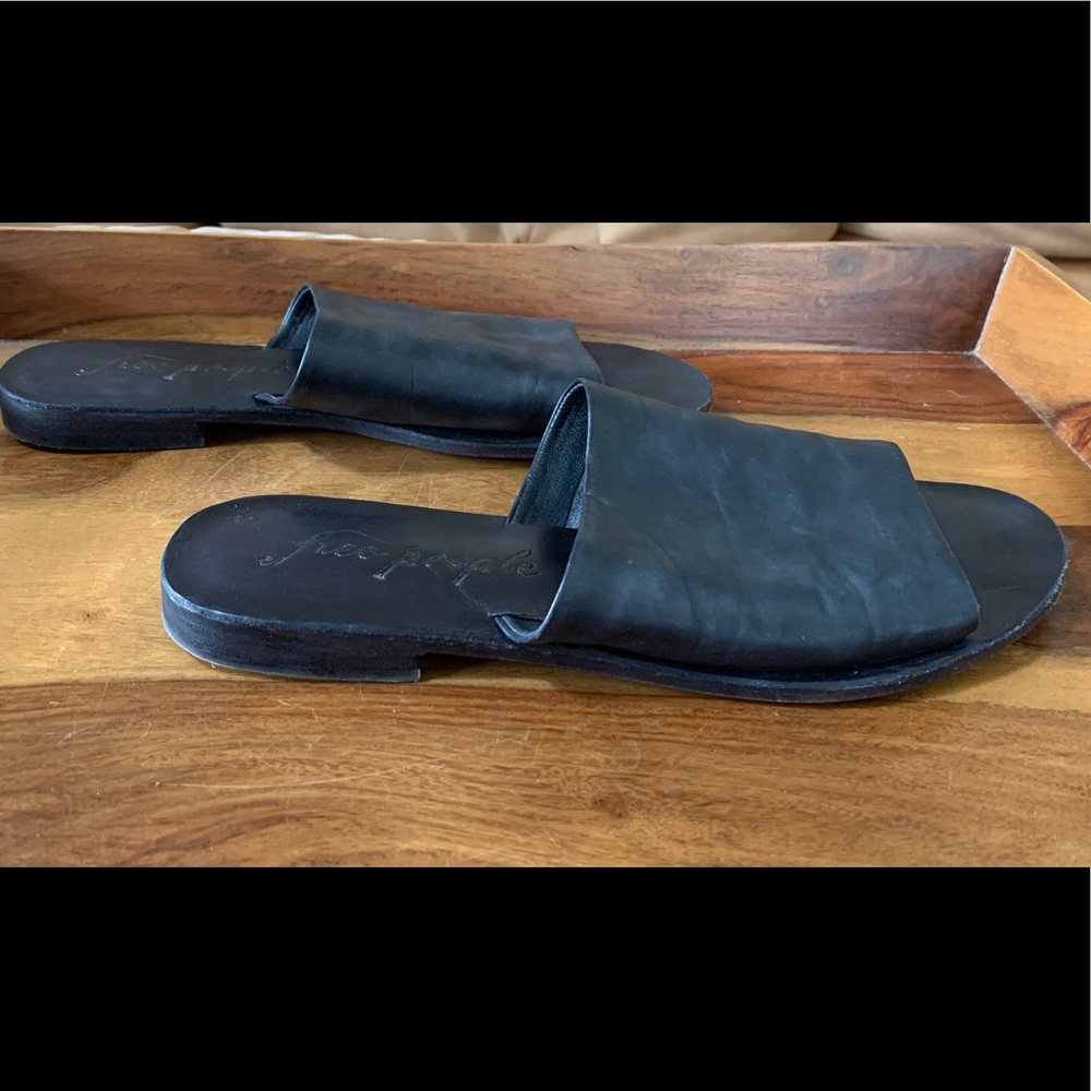 FREE PEOPLE Black Slides